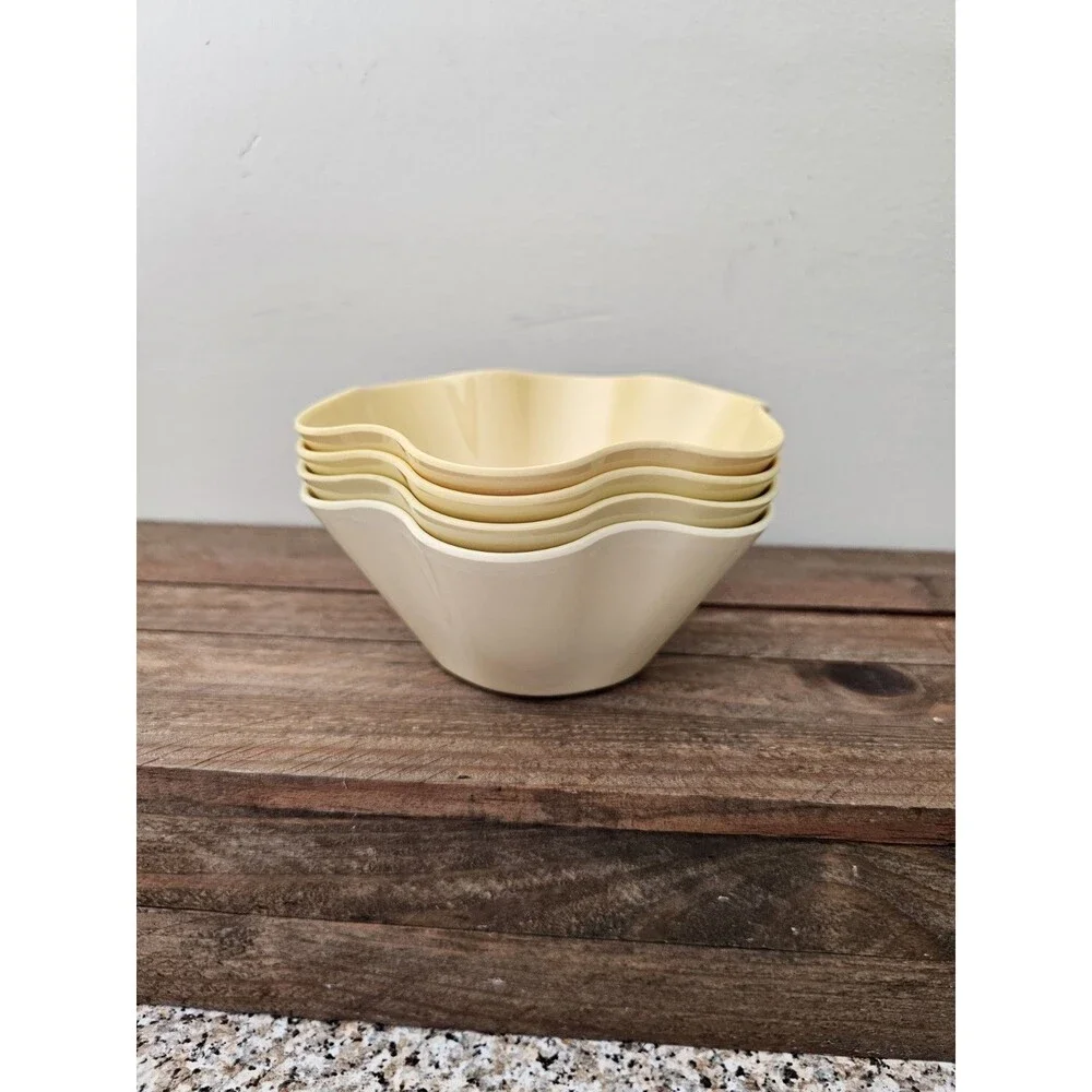 Greg Natale – Set of 4 Melamine Bowls Shades Of Yellow Excellent Condition